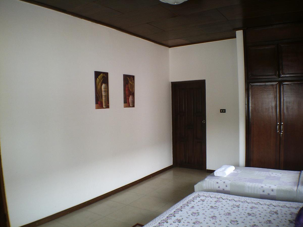 Lavender Lodge Hotel Akkra Exterior foto